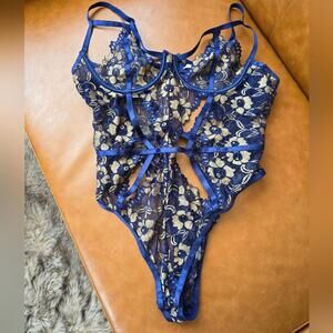 Fashion Nova Cutout Floral Lingeire Teddy Bodysuit